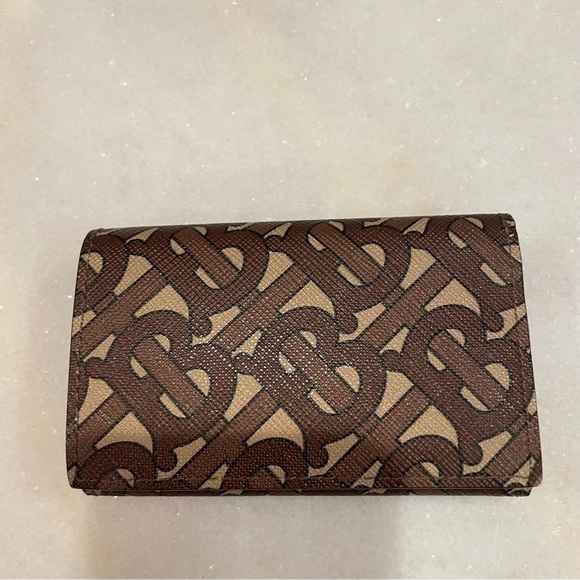 AUTHENTIC BURBERRY WALLET - Picture 9 of 9